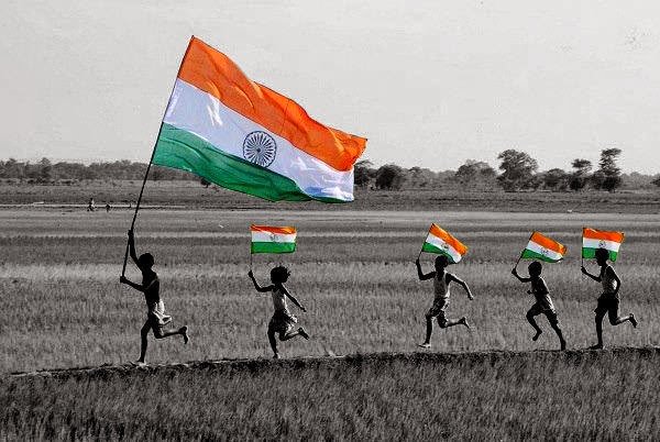 Children with Indian flag